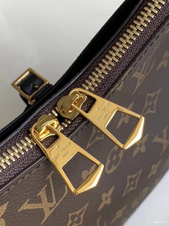 PM VUITTON LOUIS ODÉON 0814